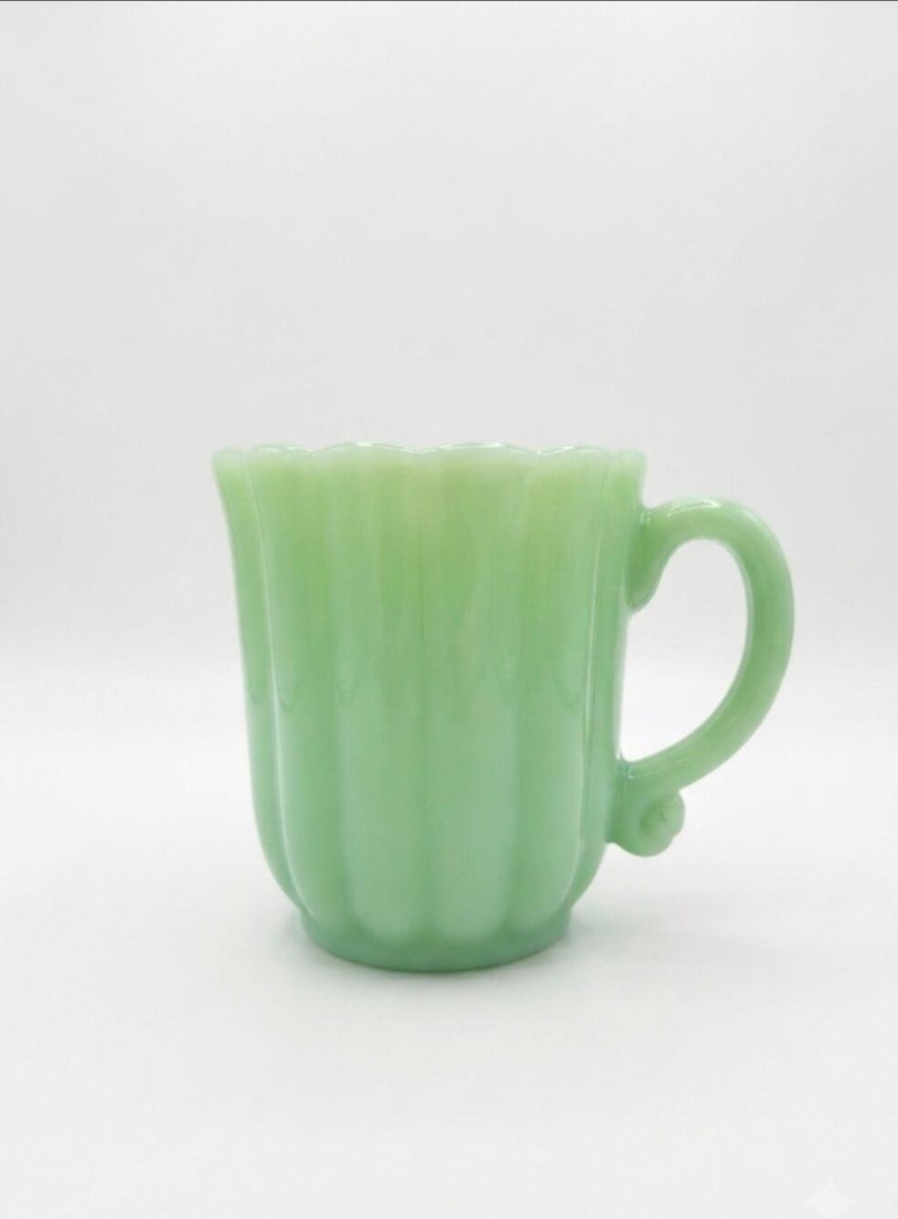 Pioneer Woman Jade Green Jadeite Coffee Tea Mug Scalloped Rim Swirl Handle